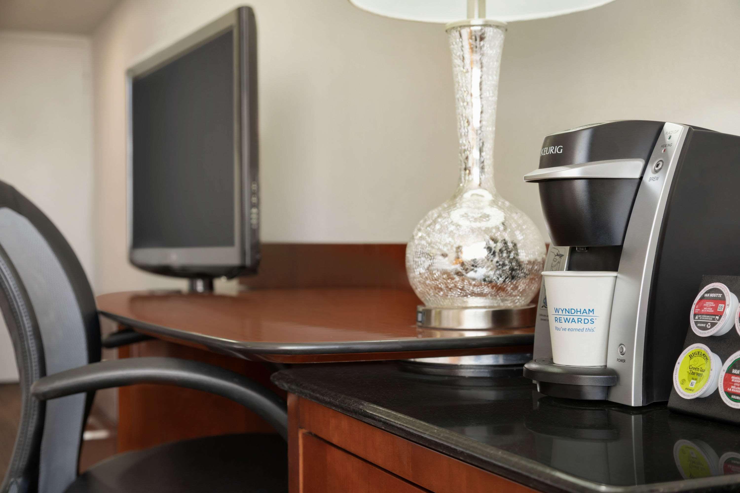 Travelodge By Wyndham Quebec City Hotel & Convention Centre Buitenkant foto