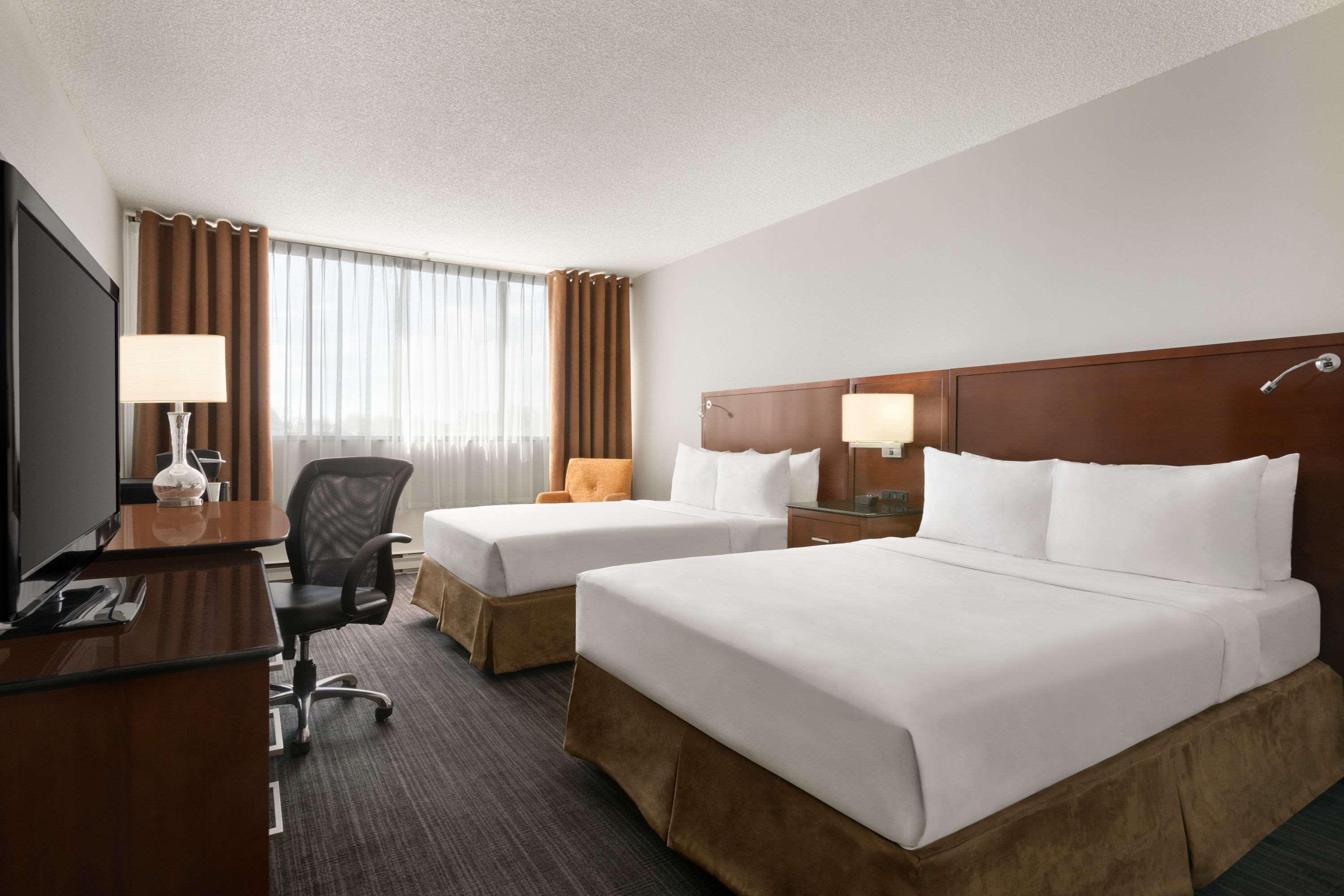 Travelodge By Wyndham Quebec City Hotel & Convention Centre Buitenkant foto