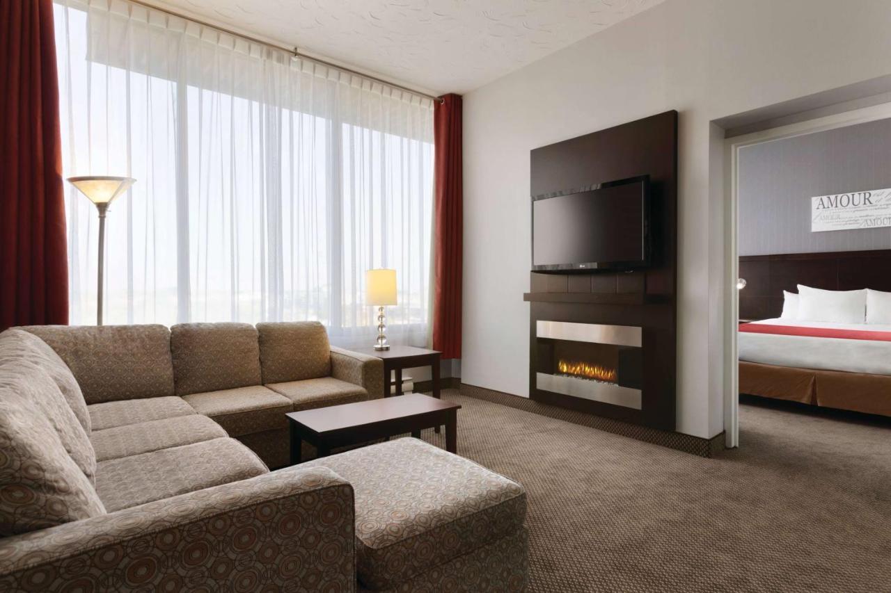 Travelodge By Wyndham Quebec City Hotel & Convention Centre Buitenkant foto