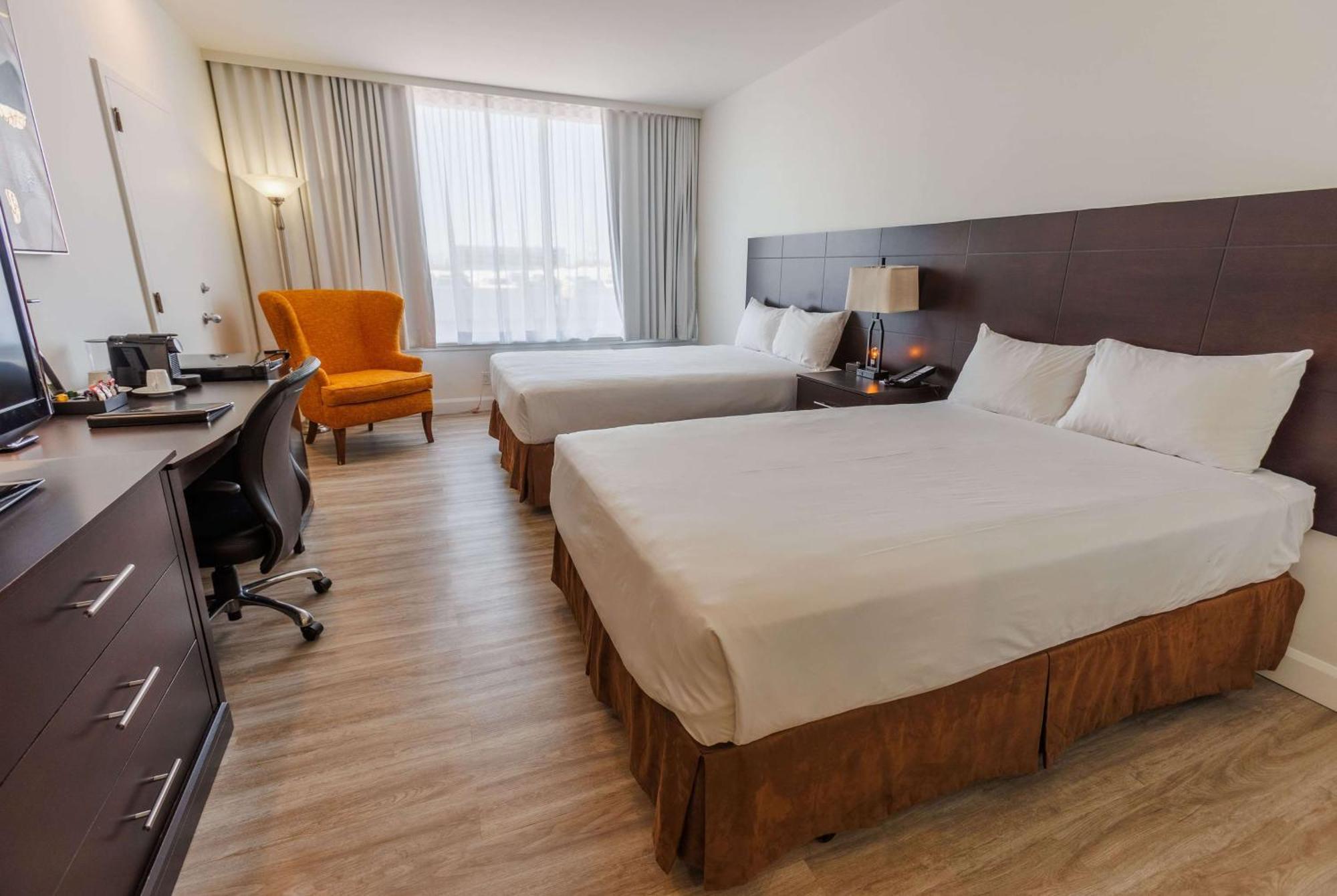 Travelodge By Wyndham Quebec City Hotel & Convention Centre Buitenkant foto