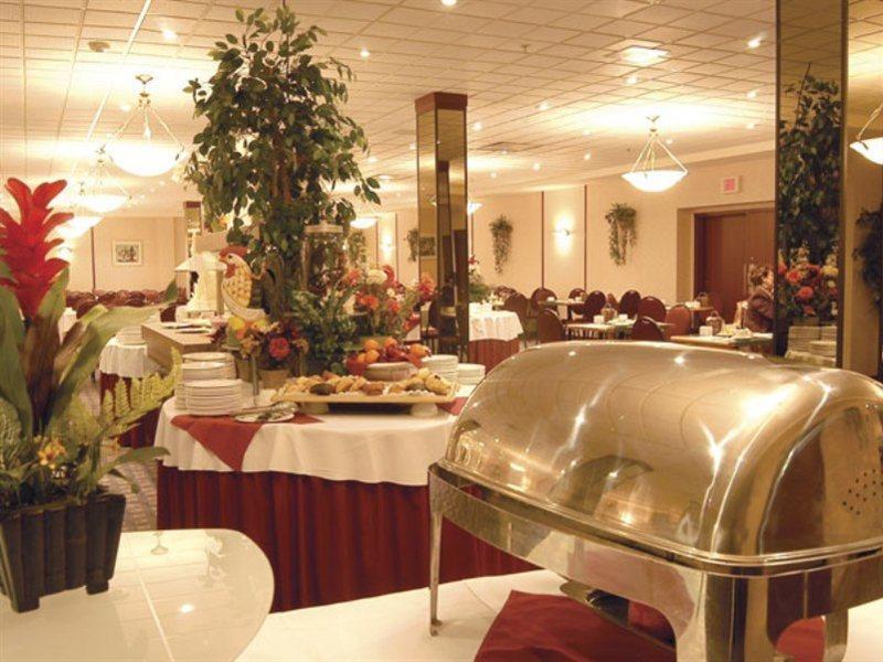 Travelodge By Wyndham Quebec City Hotel & Convention Centre Buitenkant foto