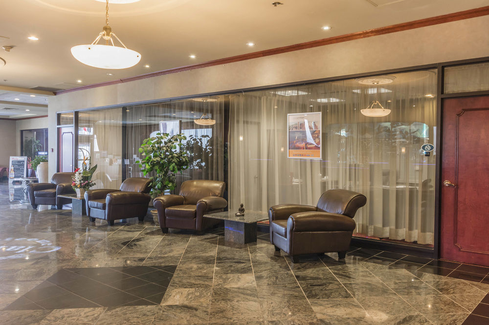 Travelodge By Wyndham Quebec City Hotel & Convention Centre Buitenkant foto