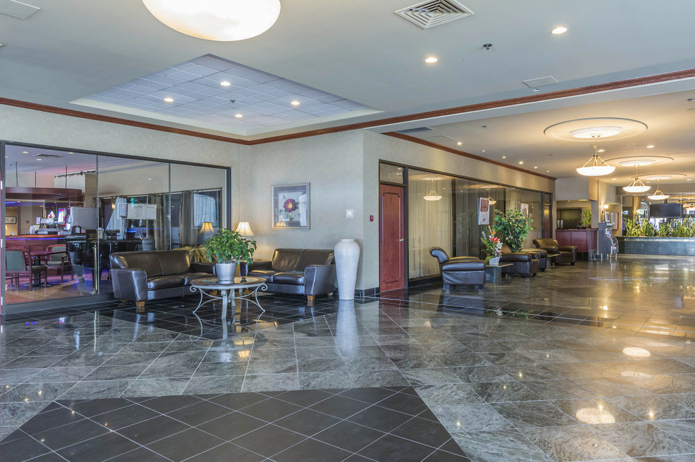 Travelodge By Wyndham Quebec City Hotel & Convention Centre Buitenkant foto