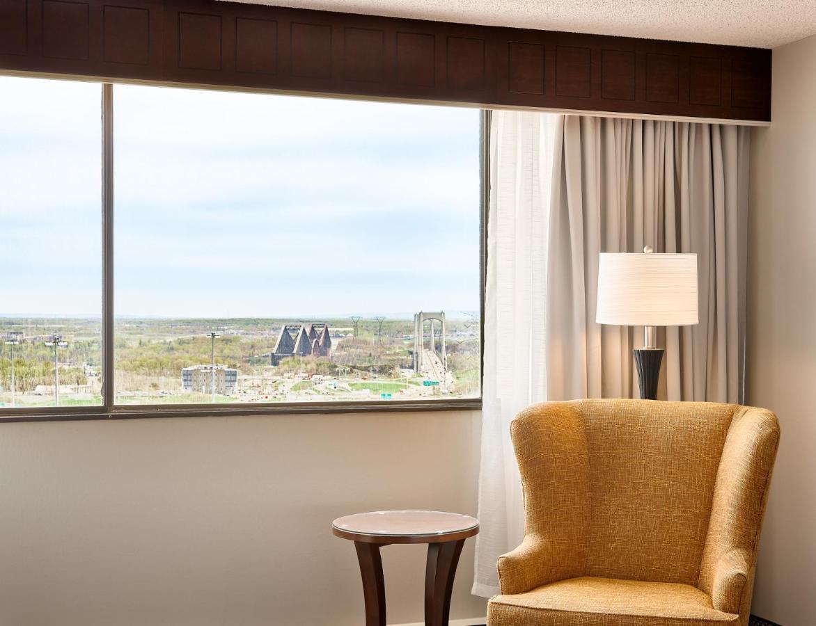 Travelodge By Wyndham Quebec City Hotel & Convention Centre Buitenkant foto